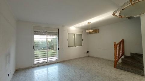 Foto 2 de Casa adosada en venda a Carrer Pau Vila, 11, Regueral - Prat d'en Forés, Cambrils