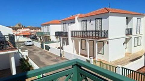 Foto 2 de Casa adosada en venta en Calle Arafo, Arico, Santa Cruz de Tenerife
