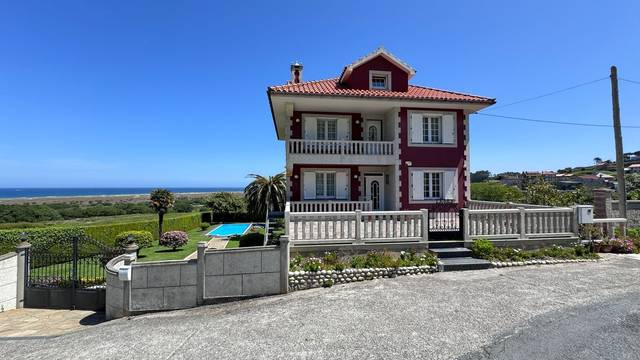 Casa-chalet en Venta en Carballo