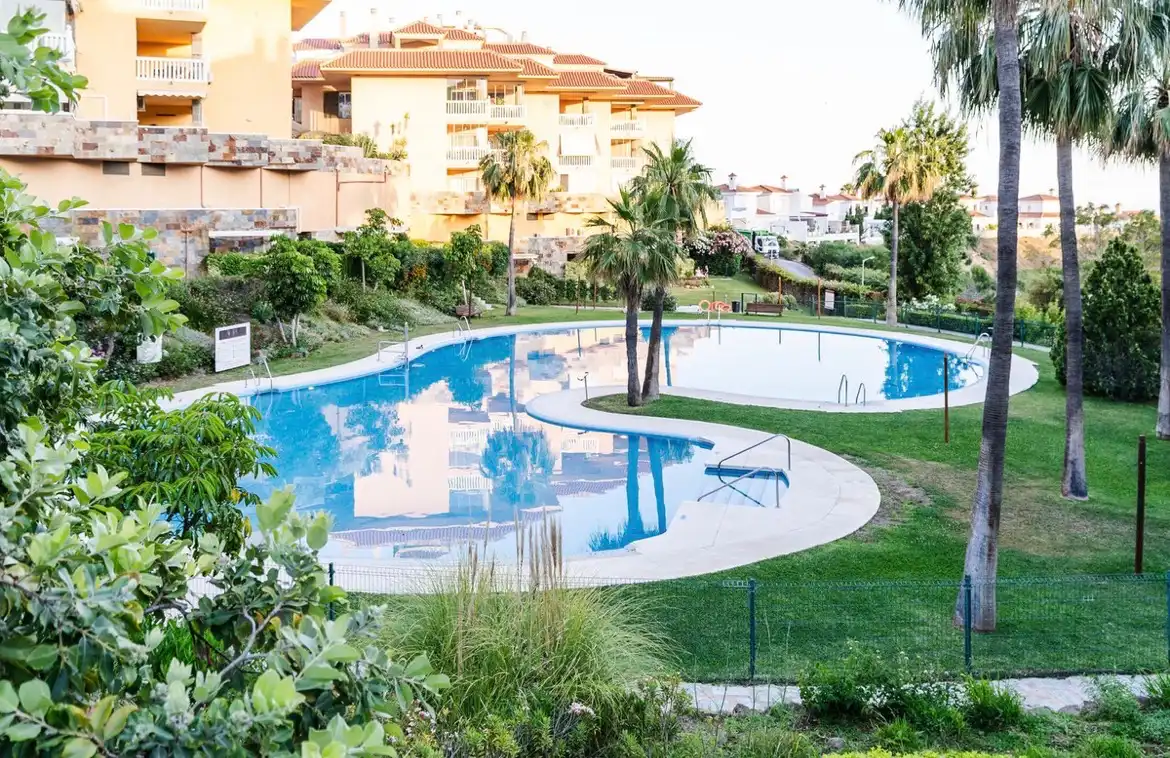 Piso con terraza en venta en El Higuerón