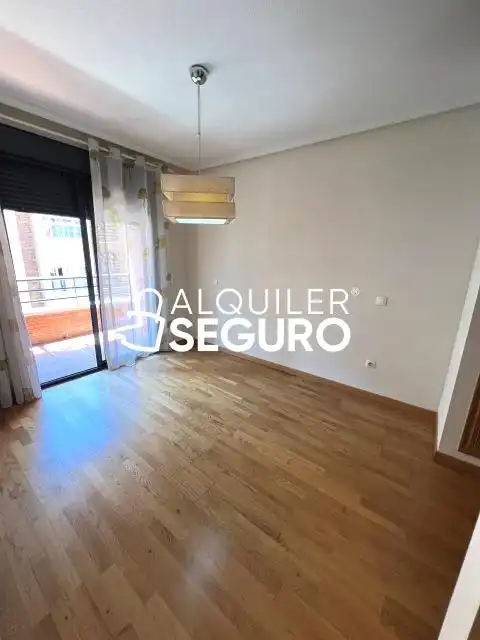 Habitación de Piso de alquiler en Parla con Calefacción, Terraza y Trastero