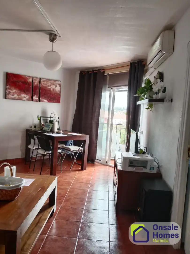 Sala de estar de Piso en venta en Marbella con Aire acondicionado, Jardín privado y Terraza