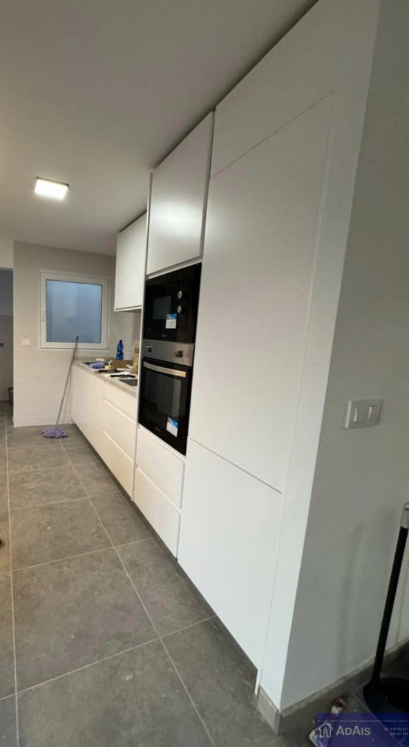 Küche von Wohnung miete in Ròtova mit Heizung, Möbliert und Ofen