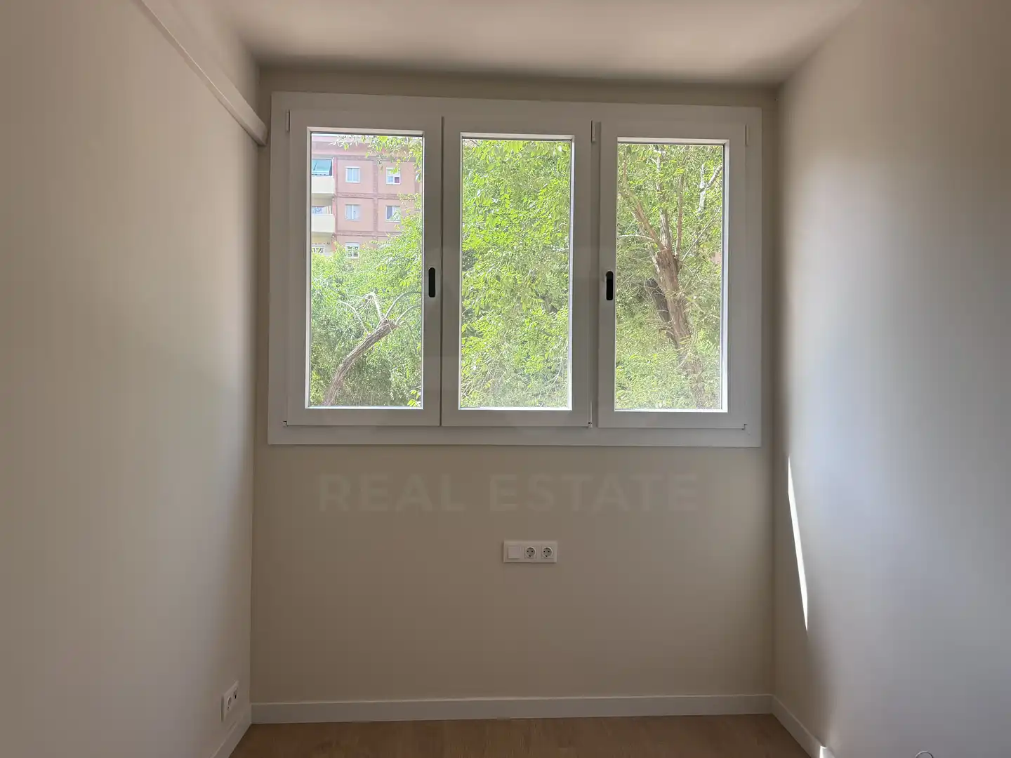 Bedroom of Flat for rent in Barcelona  with Air Conditioner and Heating