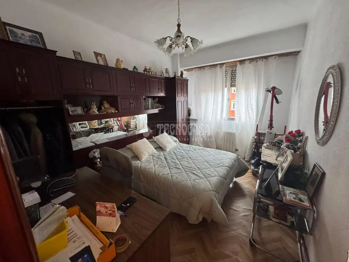 Habitación de Piso en venta en Bilbao  con Calefacción, Trastero y Balcón