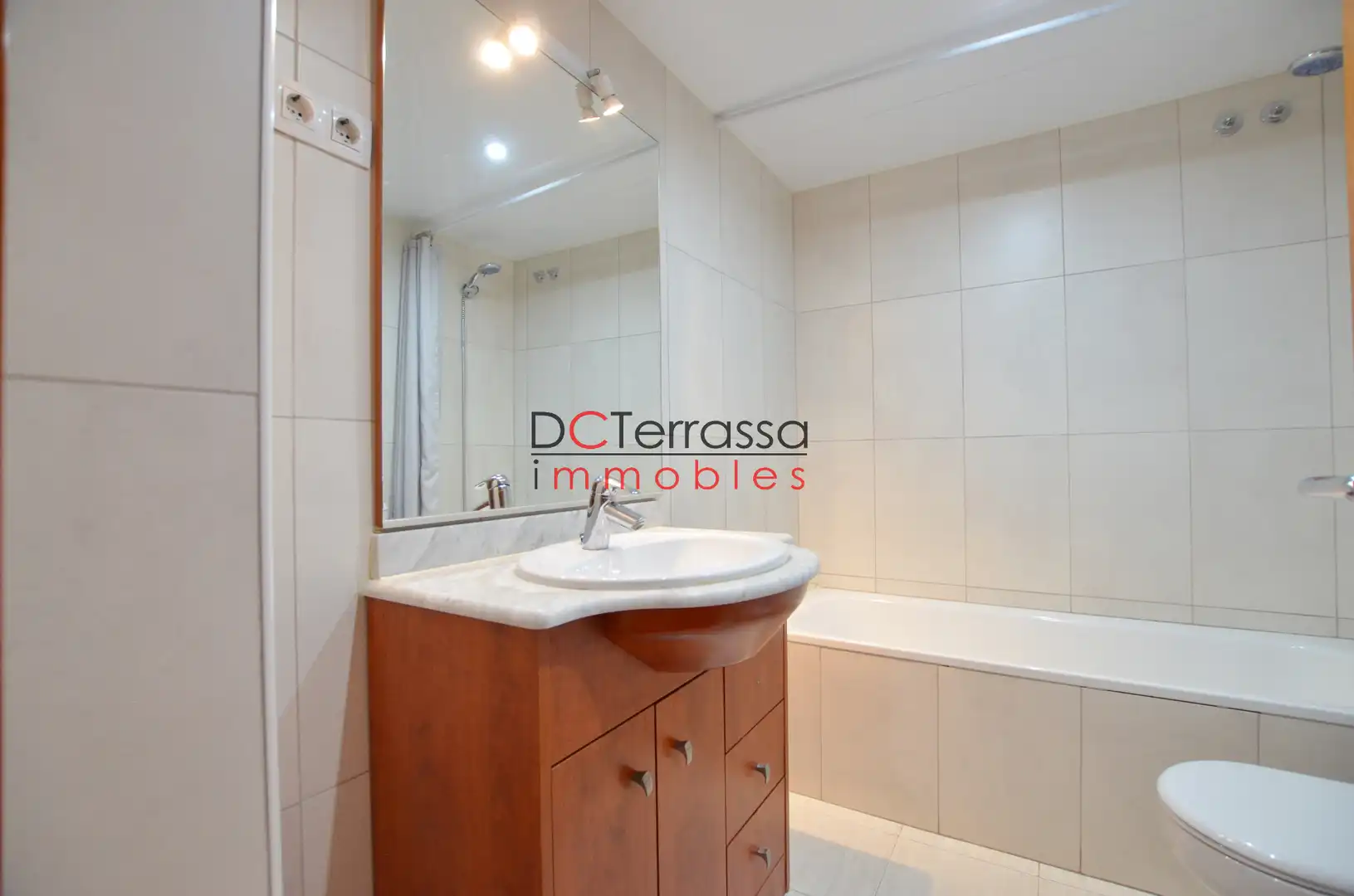 Habitación de Piso en venta en Terrassa con Calefacción, Parquet y Balcón