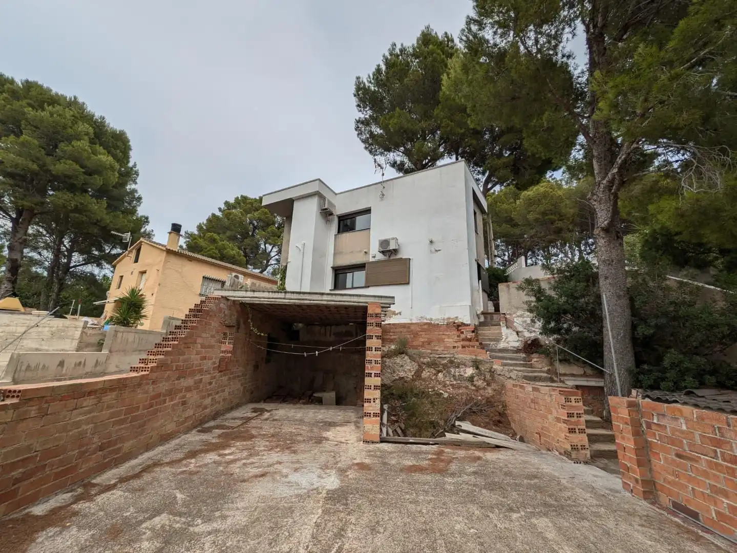 Exterior view of Houses for sale in El Vendrell  with Air Conditioner