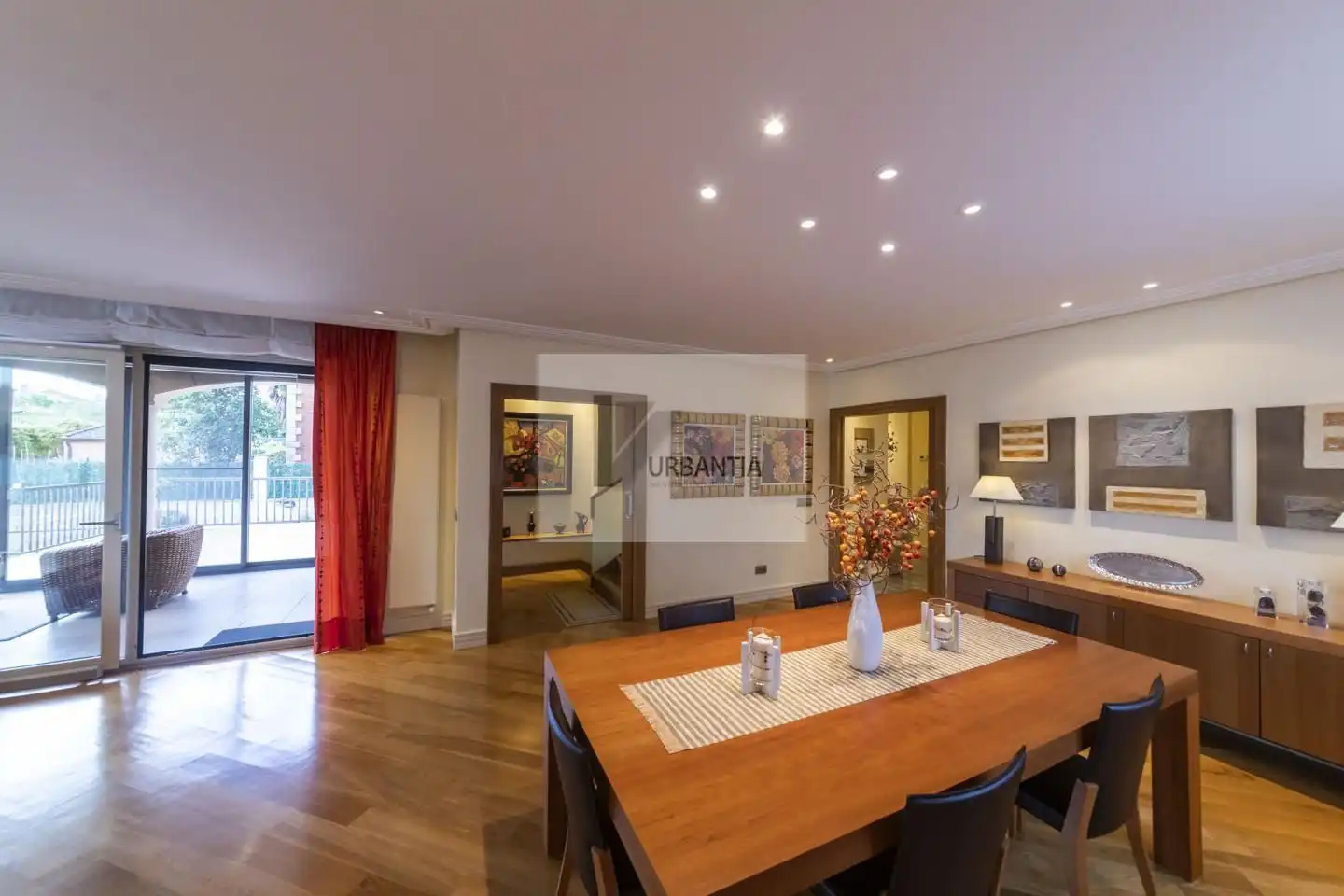 Comedor de Casa o chalet en venta en Cizur con Calefacción, Jardín privado y Parquet