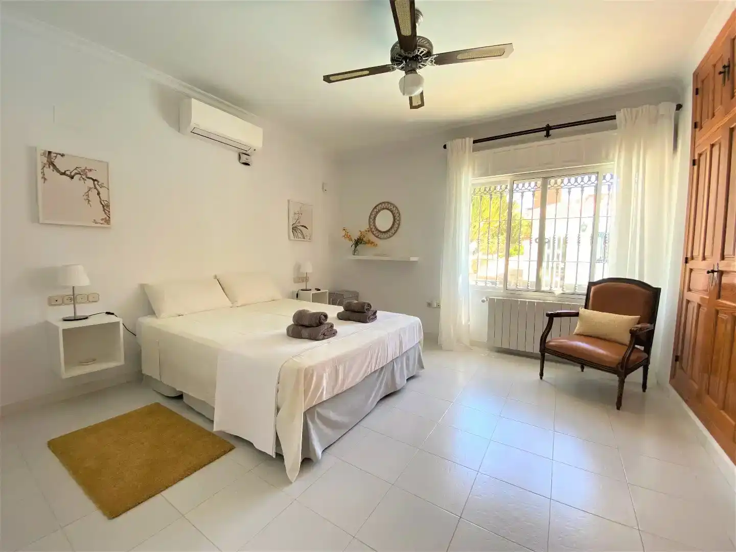 Habitación de Casa o chalet de alquiler en Vélez-Málaga con Aire acondicionado, Piscina y Balcón