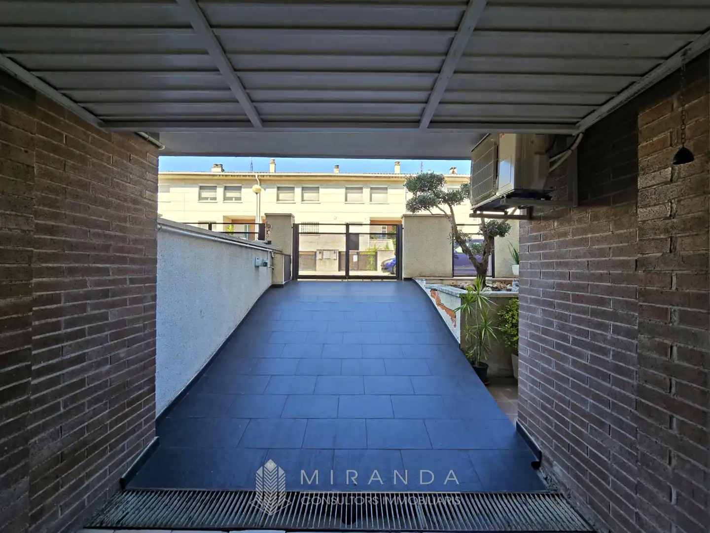 Terraza de Casa adosada en venta en Granollers con Aire acondicionado, Calefacción y Jardín privado