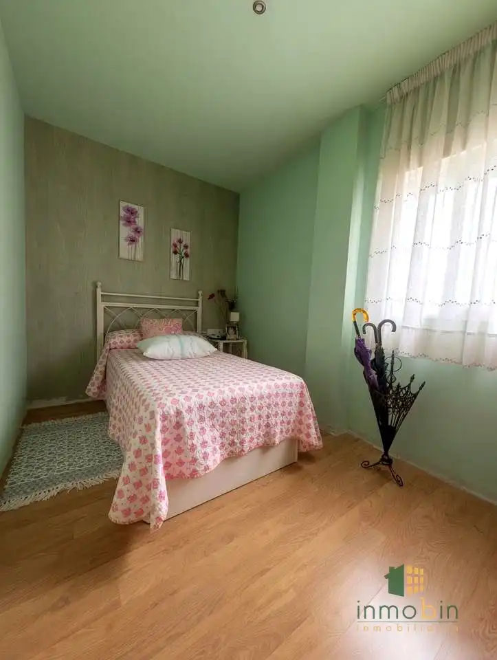 Schlafzimmer von Erdgeschoss zum Verkauf in Don Benito mit Klimaanlage und Abstellraum