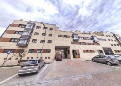 Vista exterior de Pis en venda en  Madrid Capital amb Jardí privat i Piscina comunitària