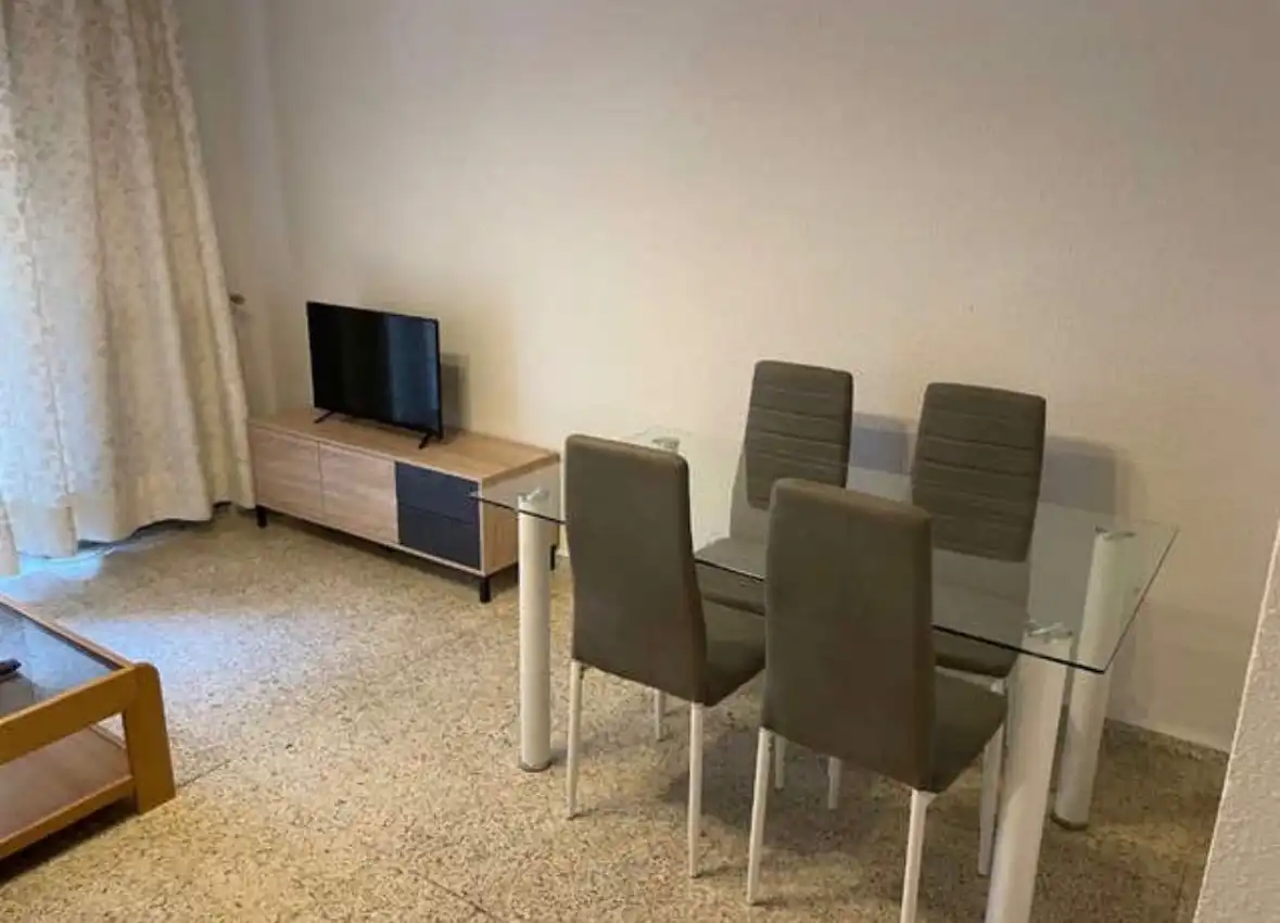 Comedor de Piso de alquiler en Salamanca con Calefacción, Amueblado y Horno