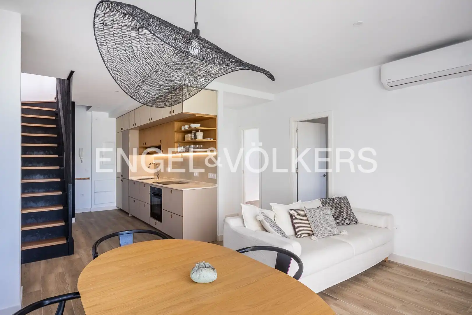 Living room of Duplexes for sale in Sevilla  with Air Conditioner, Heating and Terrace