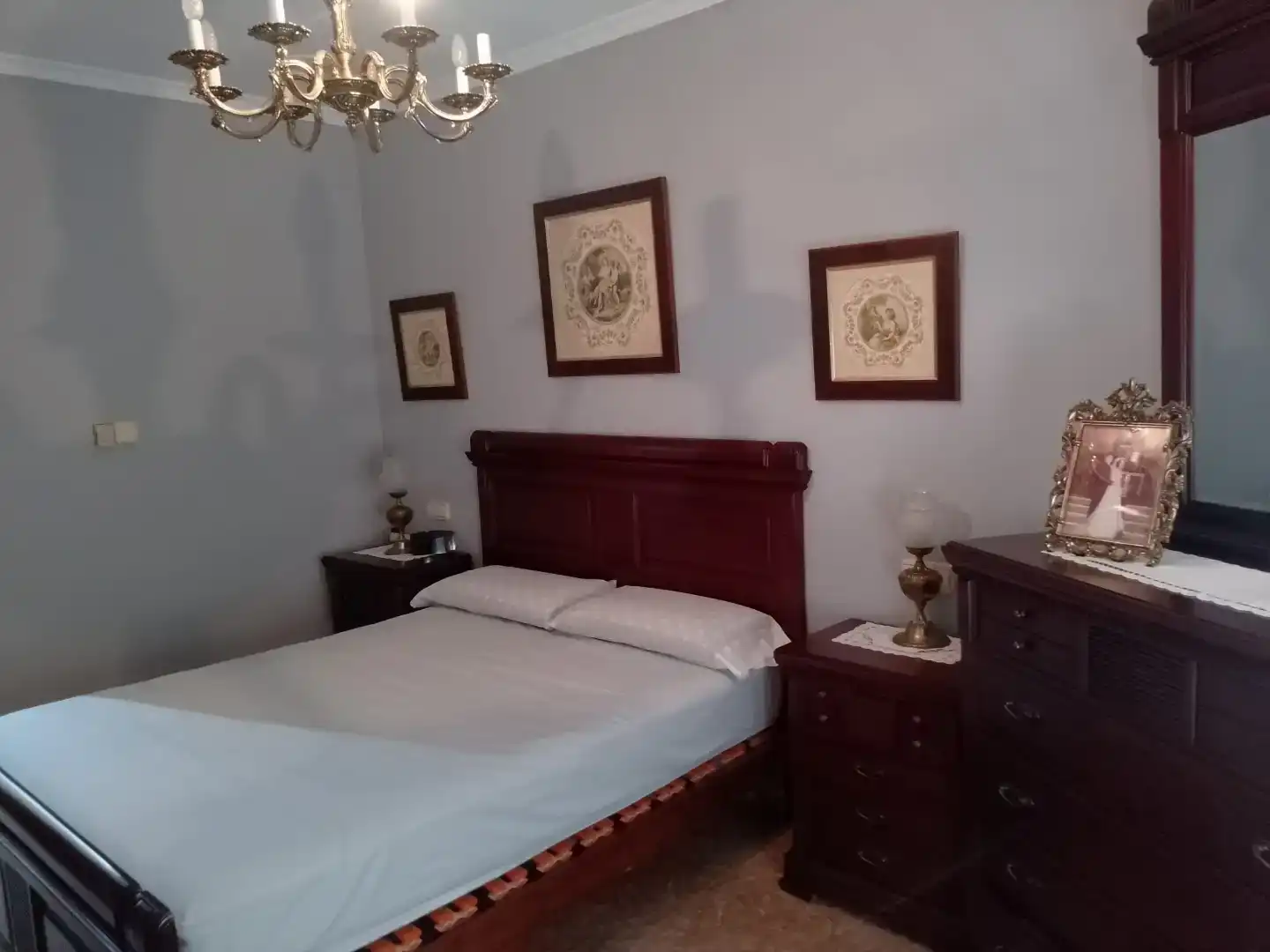 Habitación de Piso en venta en Almadén con Aire acondicionado, Amueblado y Lavadora