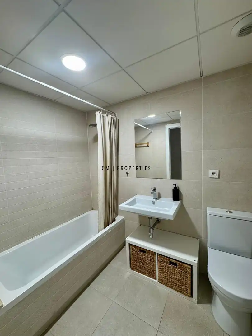 Baño de Piso de alquiler en Valencia con Aire acondicionado, Calefacción y Parquet