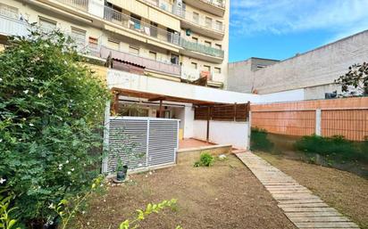 Vista exterior de Pis en venda en Terrassa amb Calefacció, Jardí privat i Parquet