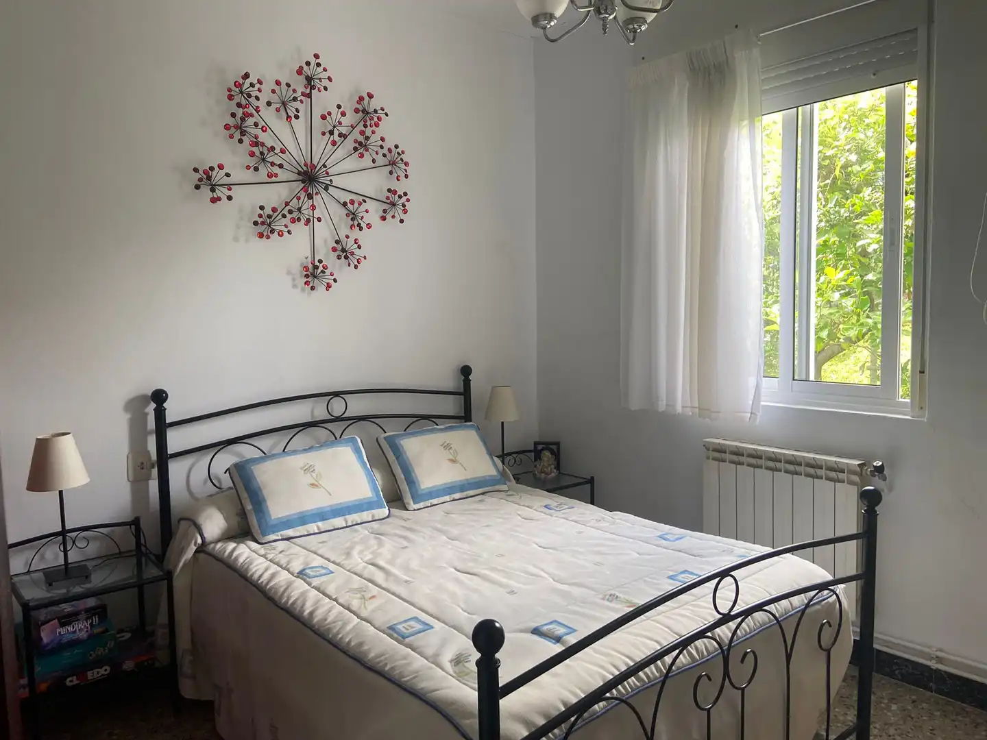 Dormitori de Casa o xalet en venda en Ferrol amb Jardí privat