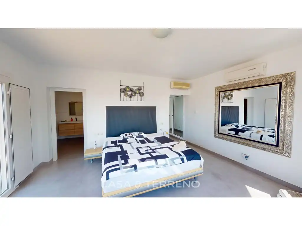 Dormitori de Casa o xalet en venda en Vélez-Málaga amb Aire condicionat, Jardí privat i Terrassa