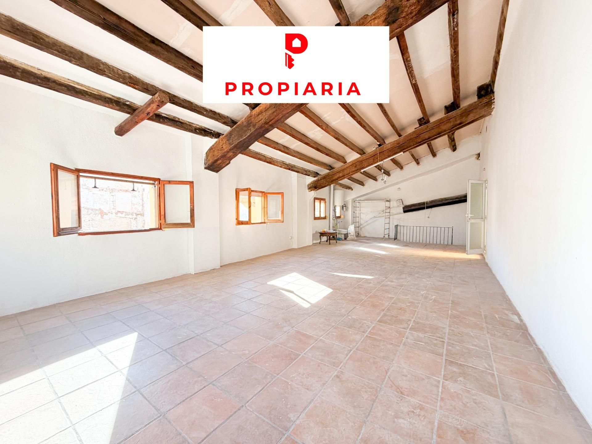 Vista exterior de Àtic en venda en Valls amb Balcó