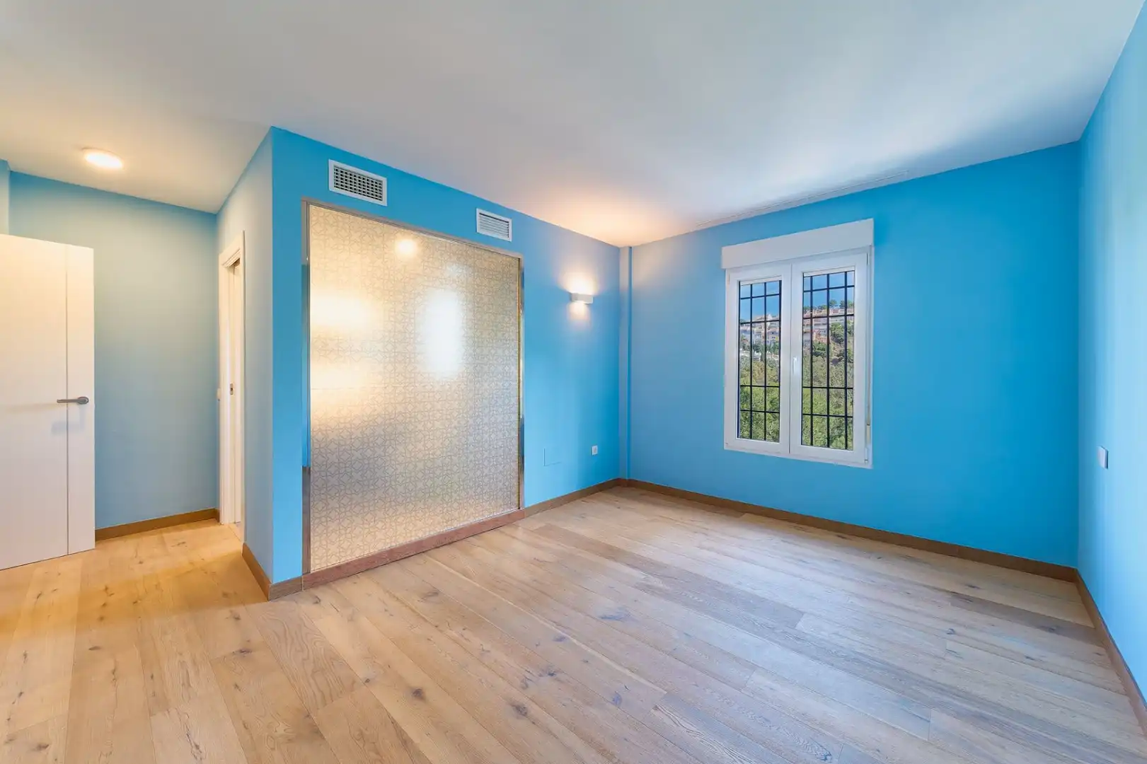 Habitación de Casa o chalet en venta en Málaga con Aire acondicionado, Calefacción y Jardín privado