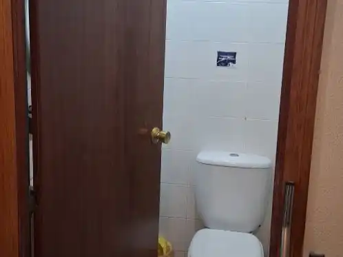 Bany de Local en venda en San Fernando amb Aire condicionat
