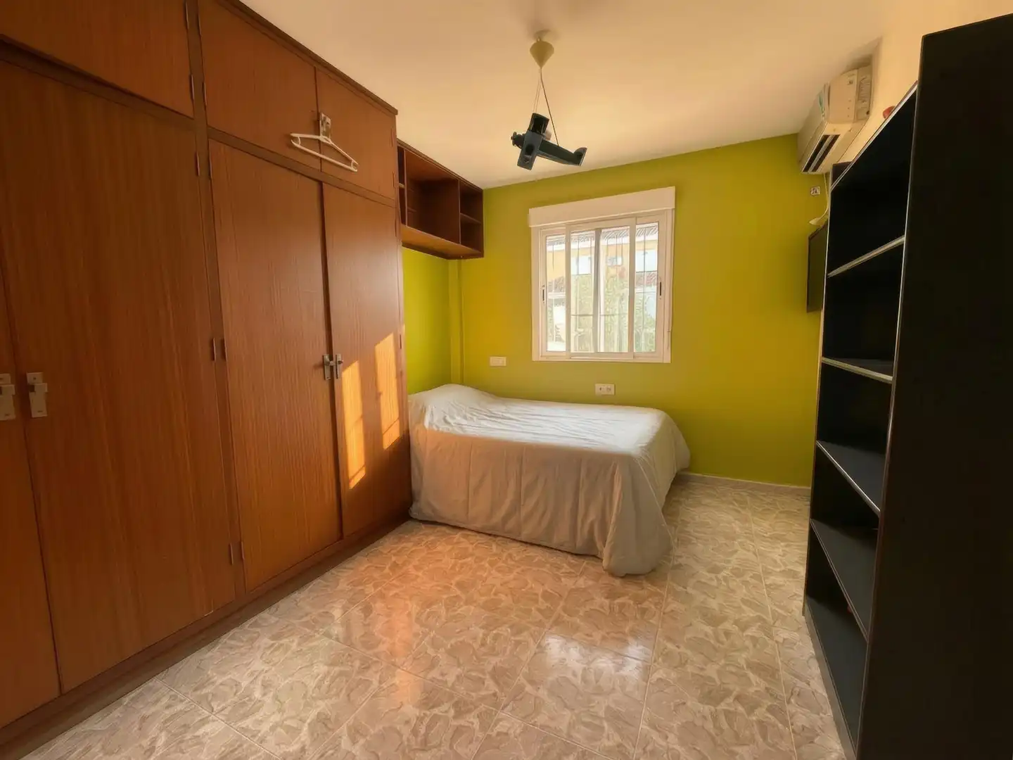 Habitación de Casa o chalet en venta en Los Barrios con Aire acondicionado, Jardín privado y Terraza