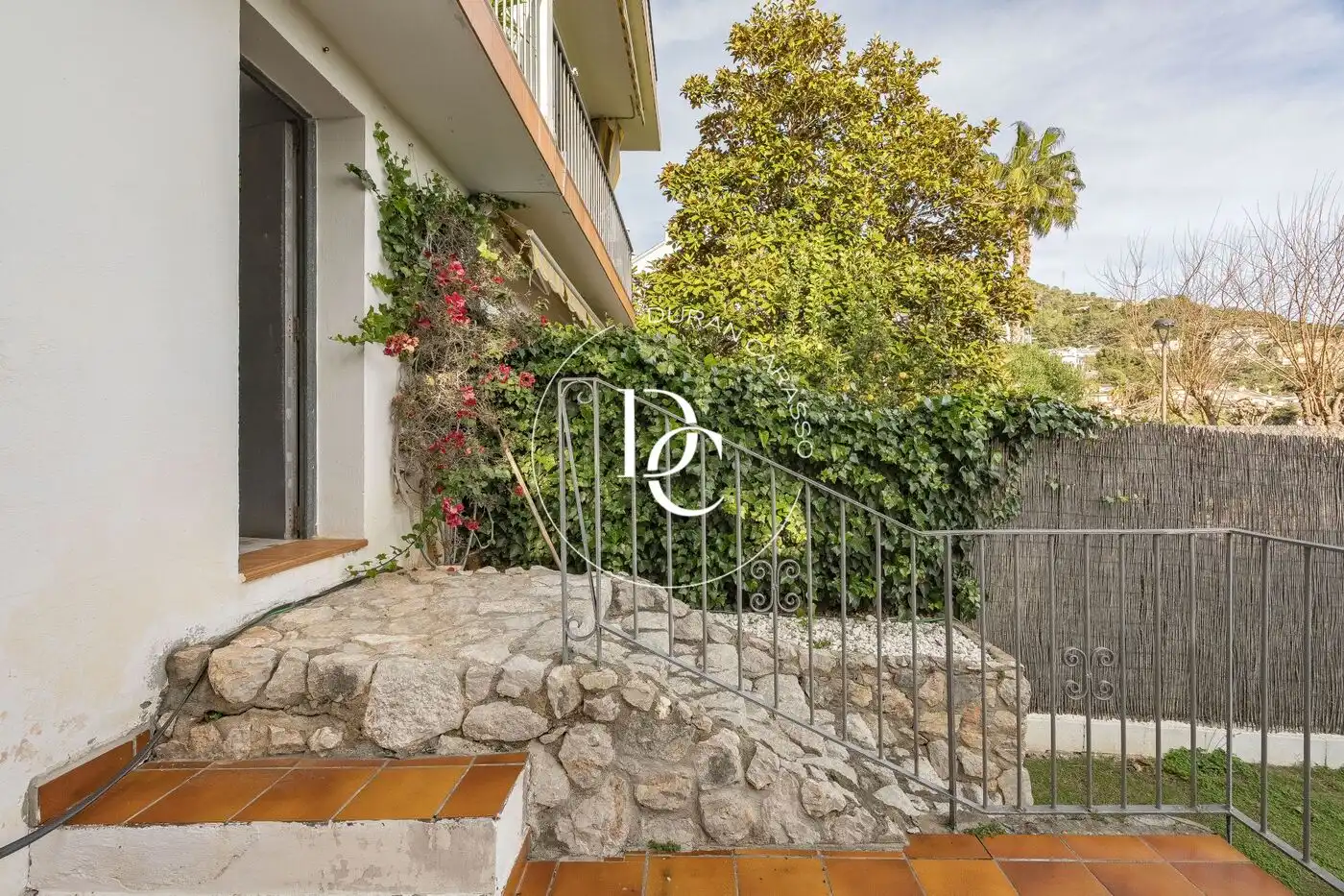 Vista exterior de Casa o xalet en venda en Sitges amb Calefacció, Jardí privat i Terrassa