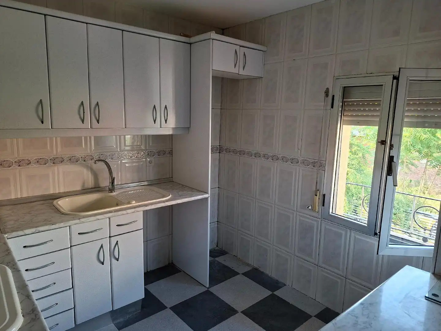 Cocina de Apartamento en venta en Madrid con Terraza