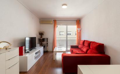 Living room of Flat for sale in  Valencia Capital  with Air Conditioner and Balcony