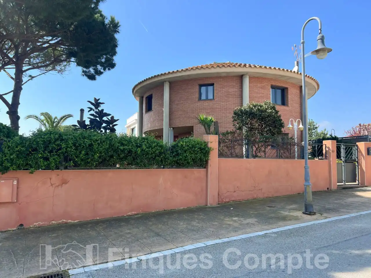 Houses for sale in Calle Montblanc, Roda de Berà