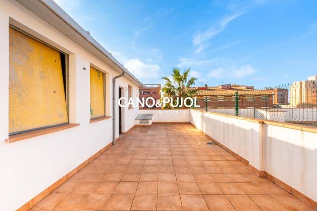 Local comercial en Venta en RIU EBRE en Mercat