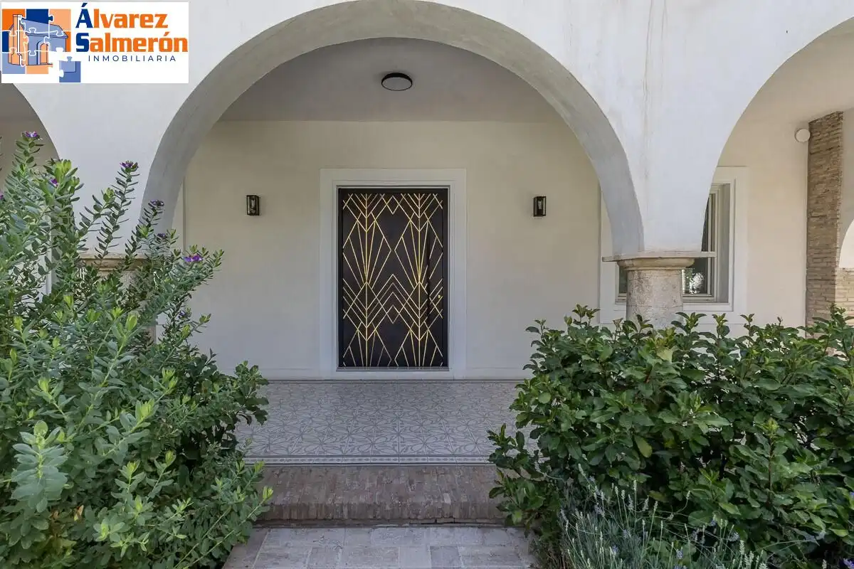 Casa o xalet en venda en Granada amb Aire condicionat, Jardí privat i Terrassa