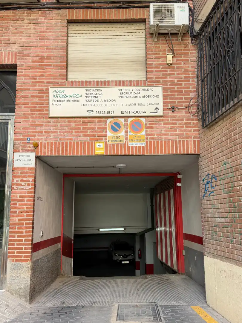 Einzelparkplatz mit Aufzug zum Verkauf in Calle Mariano Vergara, imagen 2