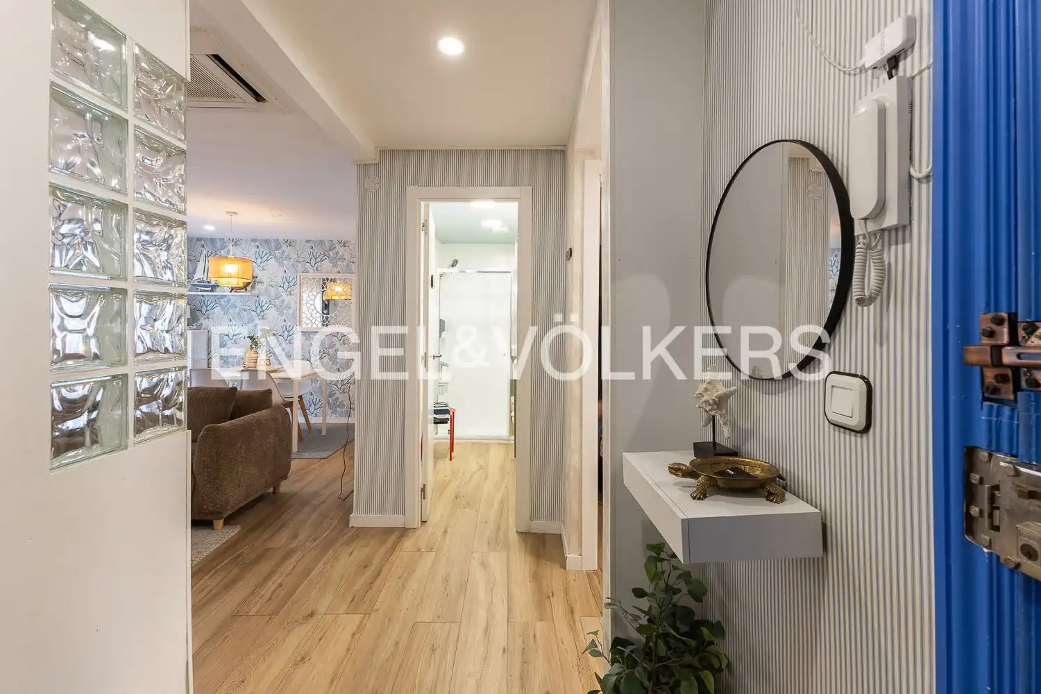 Flat for sale in Valencia  with Air Conditioner, Heating and Parquet flooring