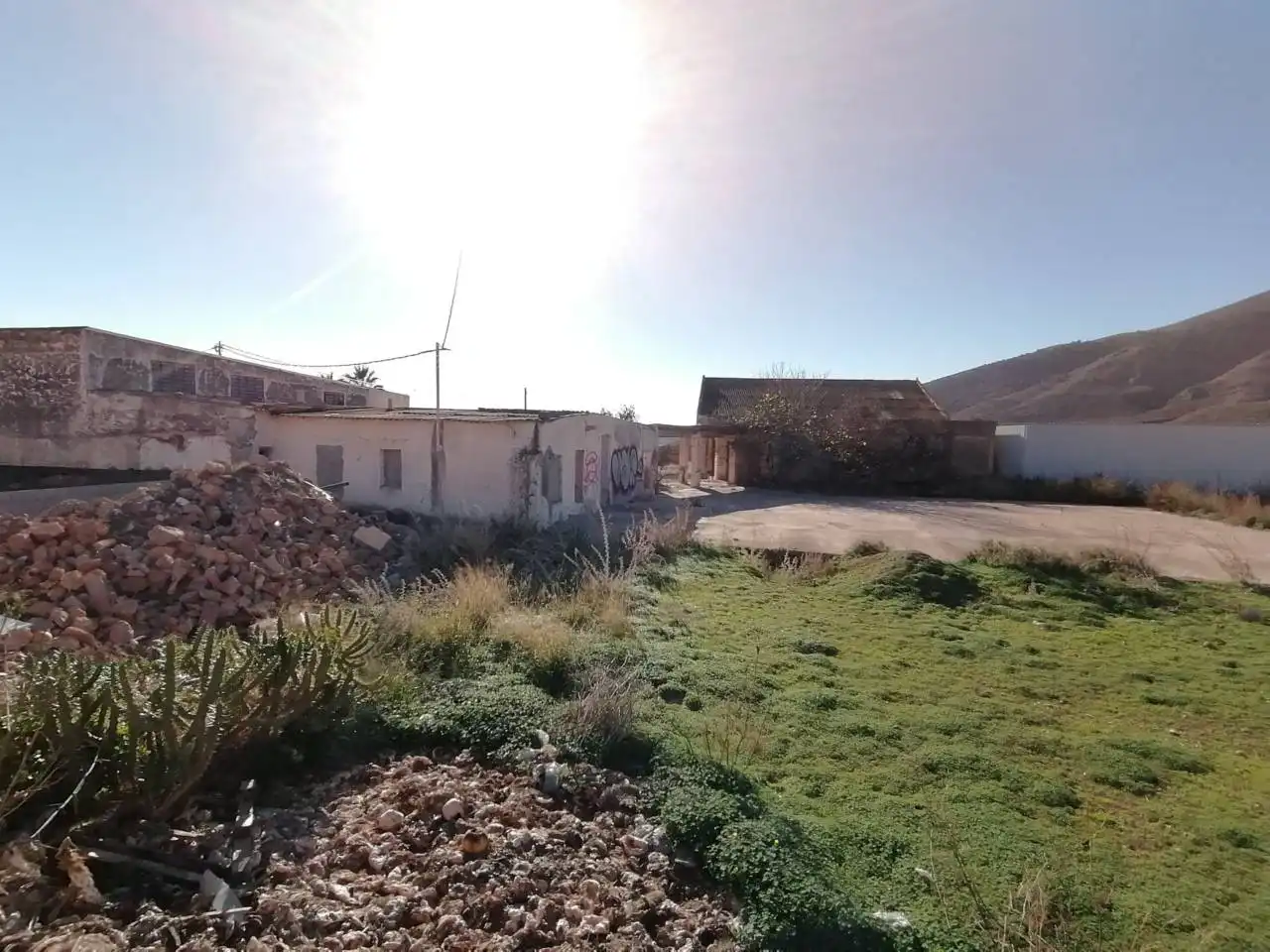 Terreno industrial en venta en Dalías
