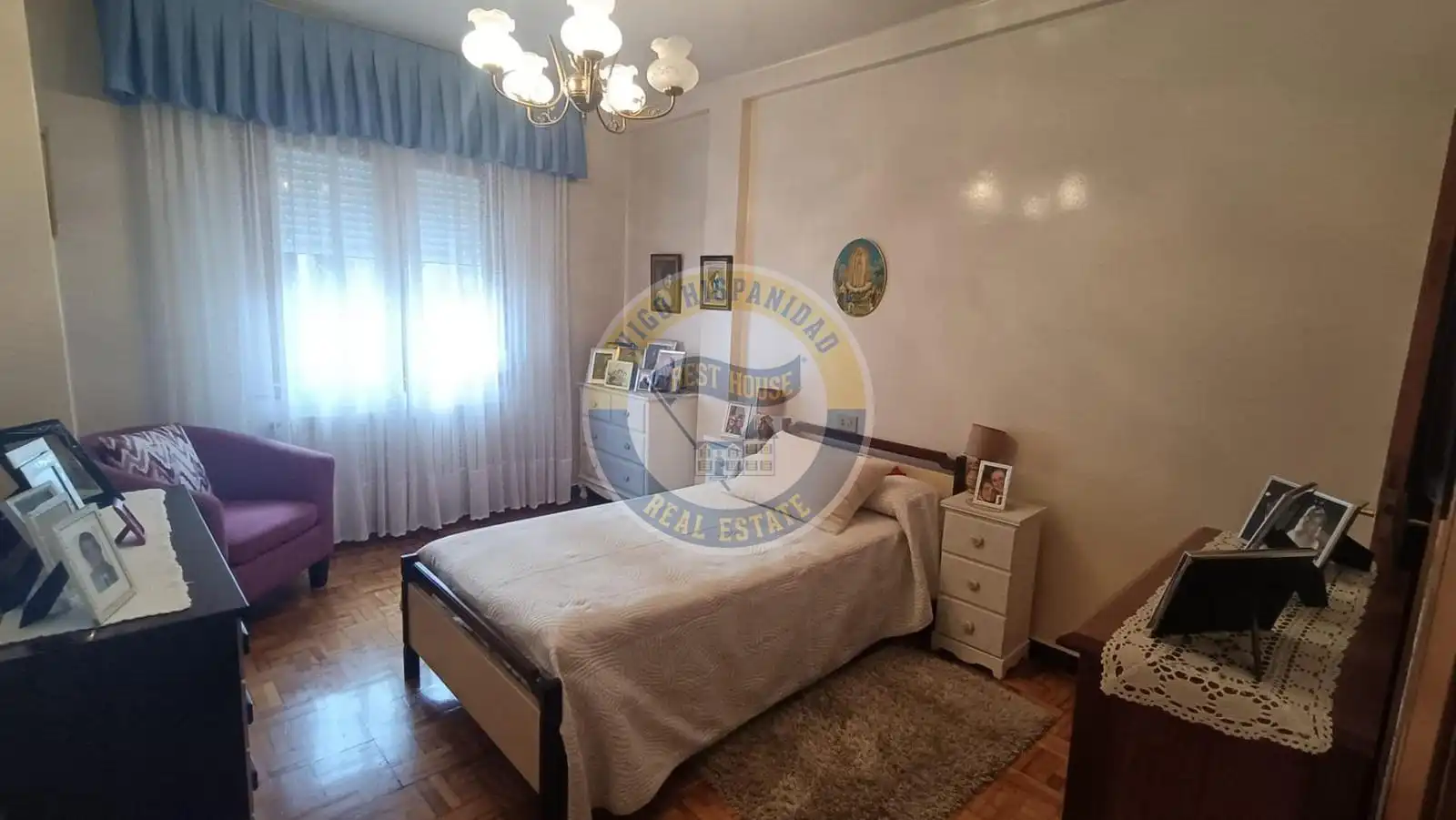 Habitación de Casa o chalet en venta en Vigo  con Calefacción y Amueblado