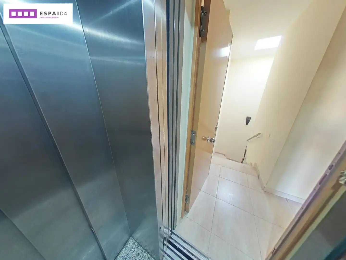Baño de Ático en venta en Ripollet con Aire acondicionado, Calefacción y Terraza