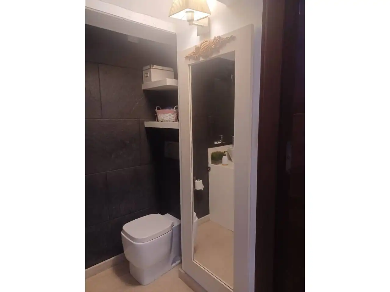 Baño de Piso en venta en Valencia con Aire acondicionado, Jardín privado y Amueblado