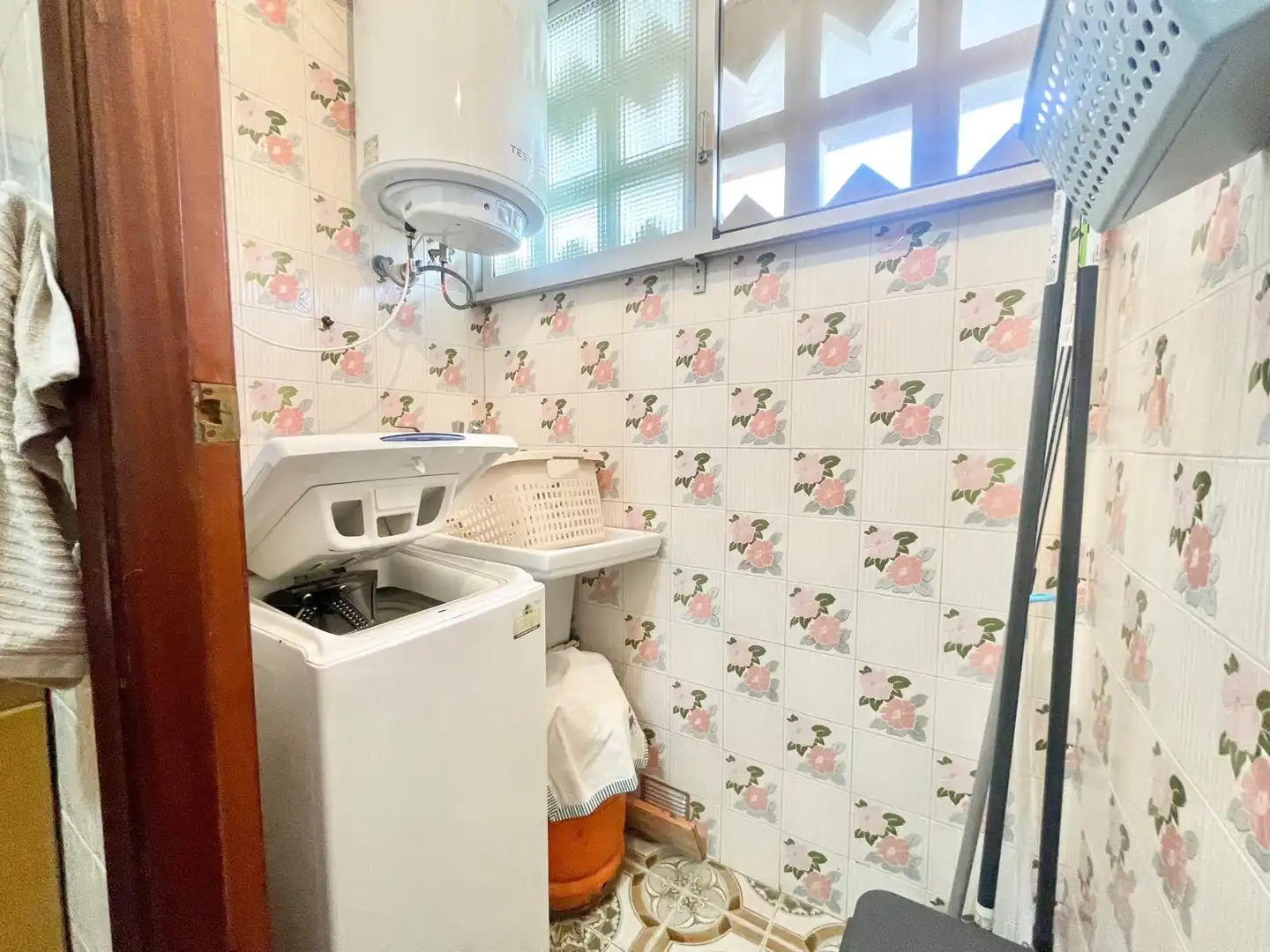 Bathroom of Apartments for rent in Torrevieja  with Air Conditioner, Heating and Terrace