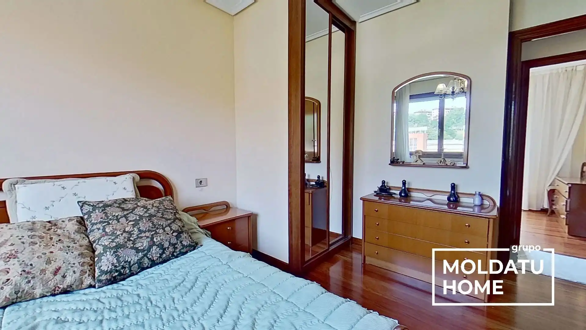 Schlafzimmer von Wohnung zum Verkauf in Barakaldo  mit Heizung, Terrasse und Abstellraum