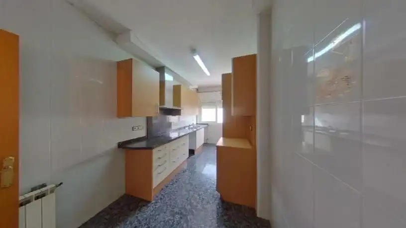 Kitchen of Flat for sale in Sabadell