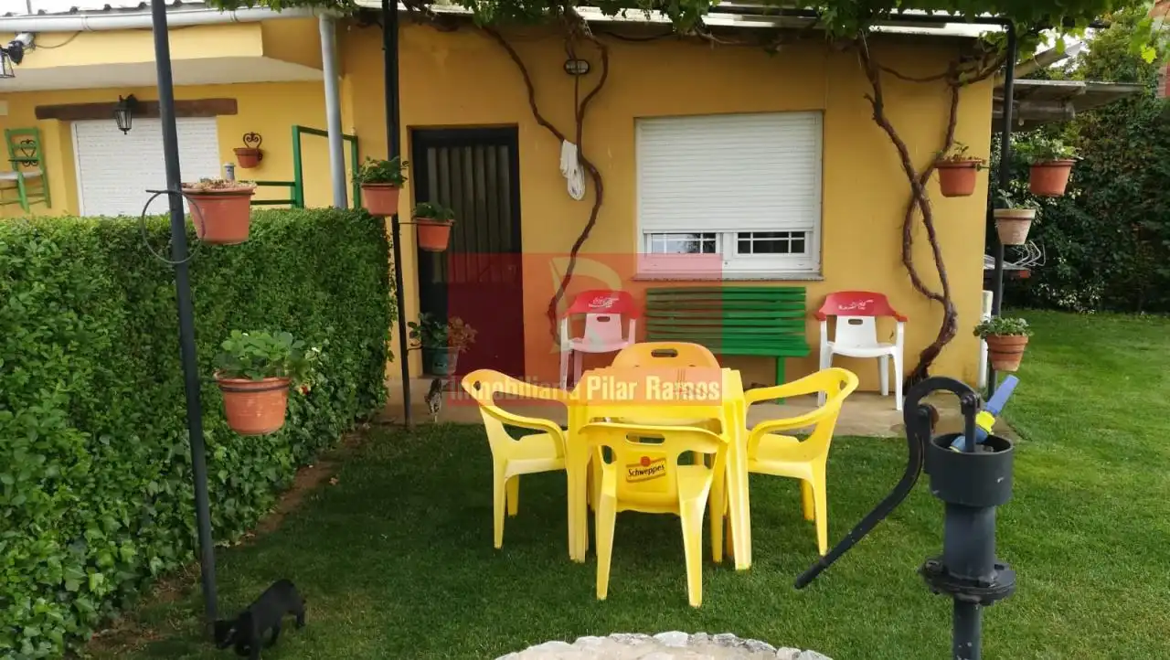Jardín de Casa o chalet en venta en Chozas de Abajo con Calefacción, Jardín privado y Parquet
