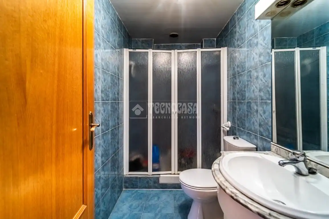Baño de Casa adosada en venta en Rivas-Vaciamadrid con Aire acondicionado, Calefacción y Jardín privado