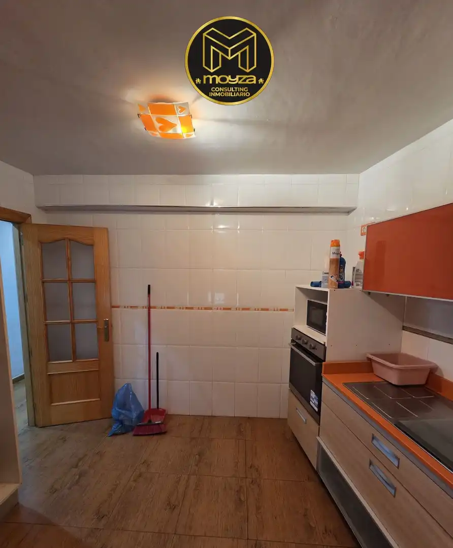 Cuina de Casa o xalet en venda en Jaén amb Aire condicionat, Calefacció i Terrassa