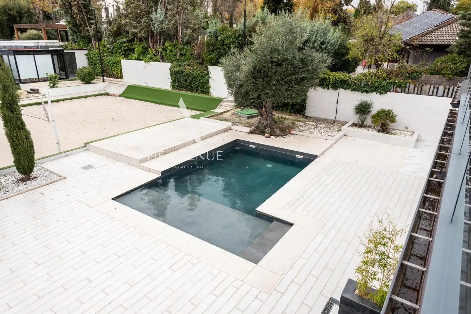 Piscina de Casa o xalet en venda en La Moraleja amb Aire condicionat, Calefacció i Jardí privat