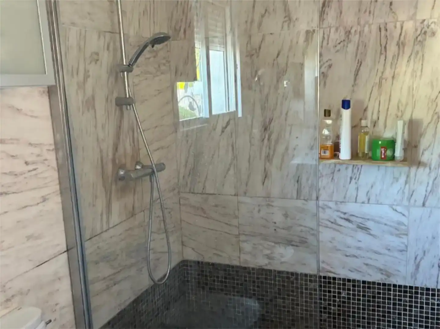 Baño de Casa o chalet en venta en La Nucia con Aire acondicionado, Piscina y Balcón