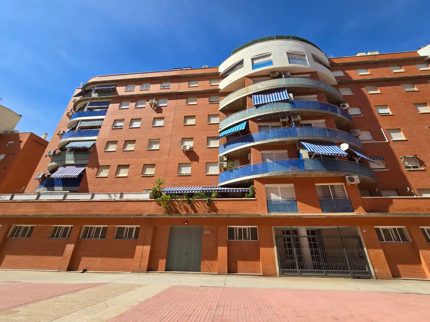 Vista exterior de Piso en venta en Alaquàs con Trastero