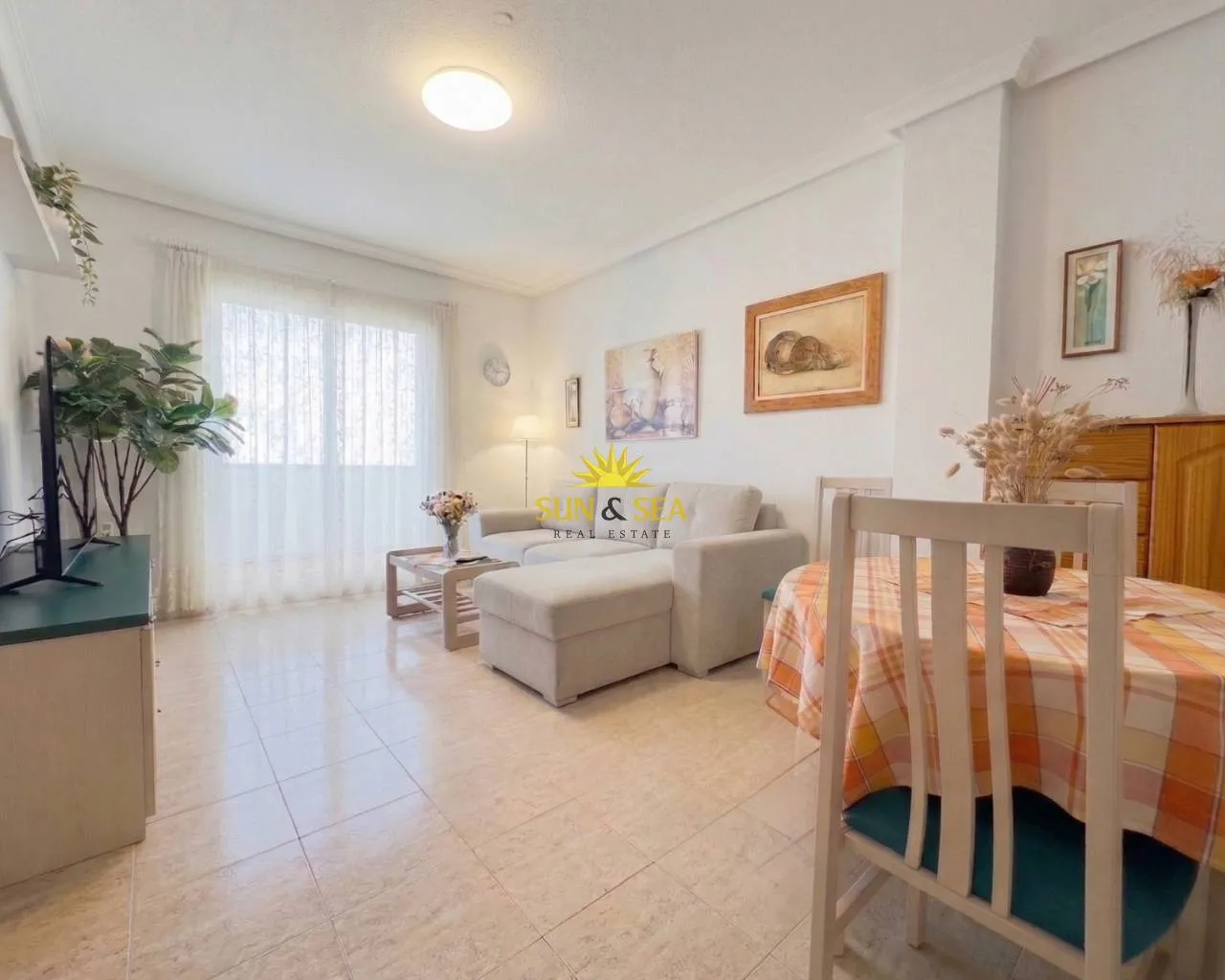 Habitación de Piso de alquiler en Torrevieja con Piscina, Amueblado y Horno