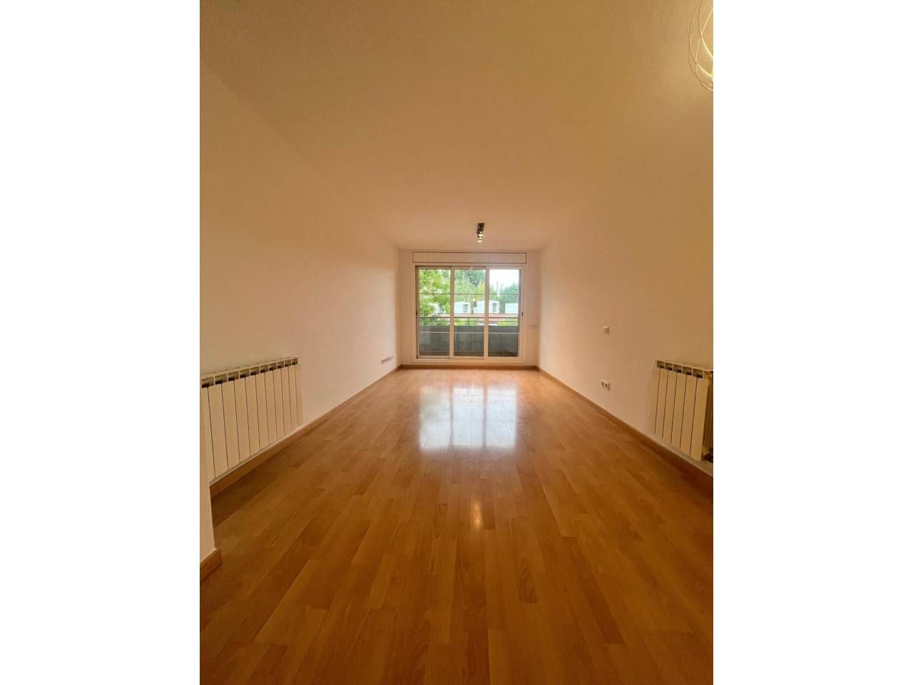 Sala d'estar de Pis en venda en Manresa amb Calefacció, Parquet i Terrassa